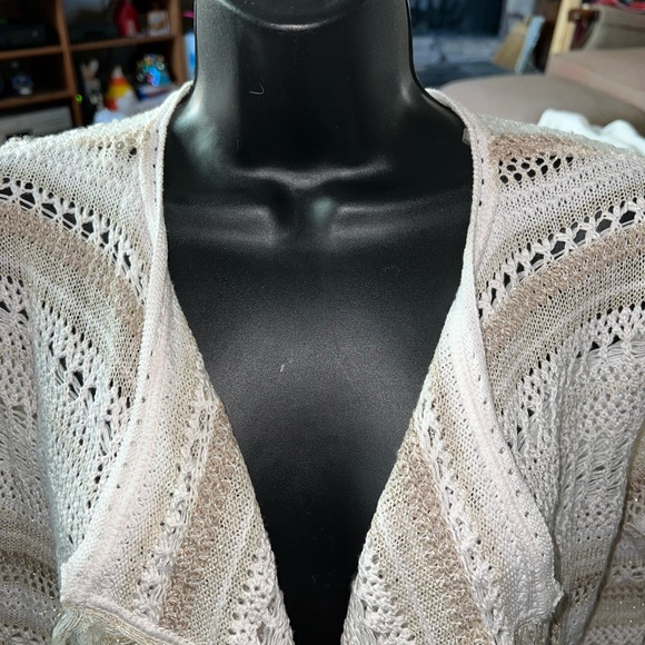 Hearts Of Palm Crocheted Metallic Thread Open Front Short Sleeve Sweater - Picture 3 of 9